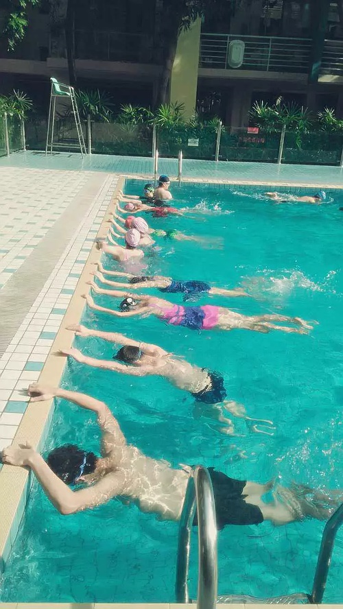 第一次学习蛙泳