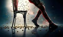 牵着自己的手跳舞