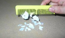 摩擦起电小实验