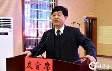 为建筑工人欢呼