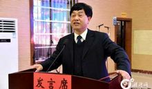 为建筑工人喝彩