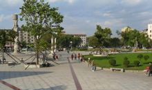 我爱家乡的江畔广场