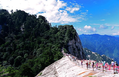 华山