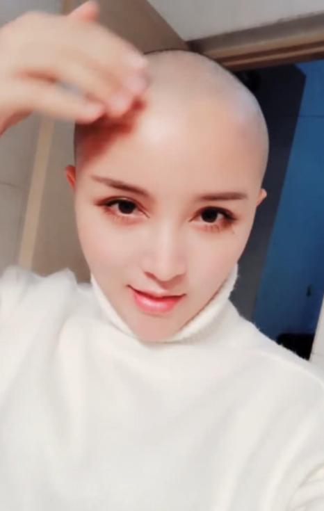 我抬起头