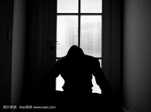 精彩隐藏在黑暗中