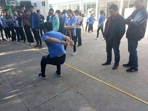 跳蛙比赛