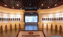 参观非物质文化遗产馆