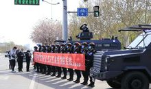 向英雄的球队致敬