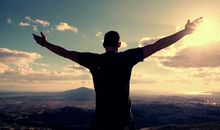 我们需要奋斗拼搏