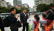 难忘第一次卖报