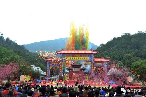参观庙会