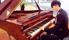 独自去钢琴班