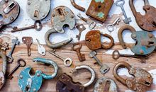 有这样一个生锈的锁