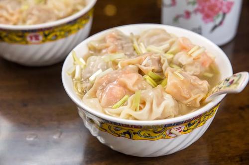 一碗馄饨面