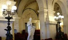 参观破碎者大宅