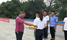 拔河比赛采访记