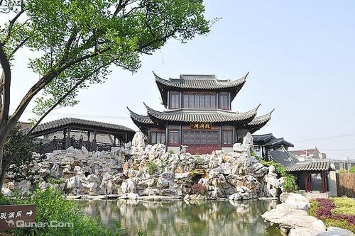 游高岗雕花楼
