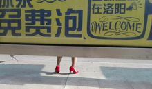 公交站台众生相