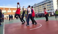 精彩的男子篮球赛