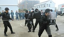 参观市巡特警支队