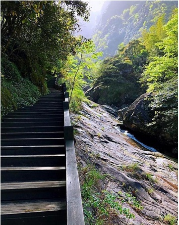 明月山旅游指南