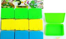 织扇子的蚕宝宝