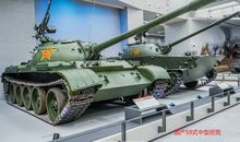 参观军事博物馆