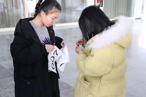 在冷风中奔跑