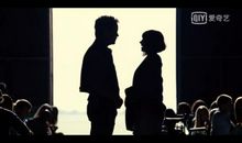 他的眼神触动了我