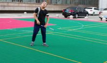 我和妈妈打羽毛球