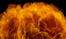 烈火熊熊，英魂永存