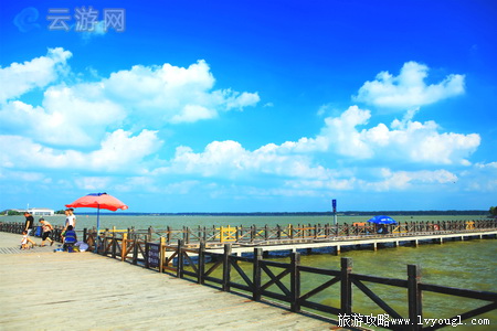 友福龙湖风景区