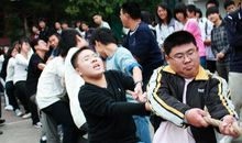 拔河比赛片段描写