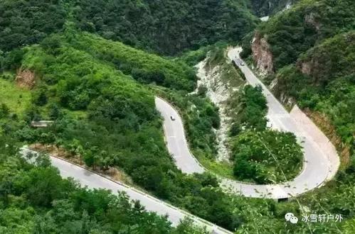 穿过那条山路