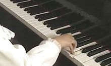 学弹钢琴