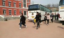 昂首挺胸勇往直前