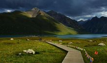 高原上的青海湖