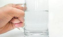 那杯白开水留在我记忆深处