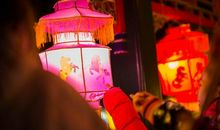 过春节看花灯真有趣