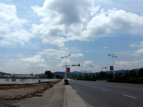 寂寞的路