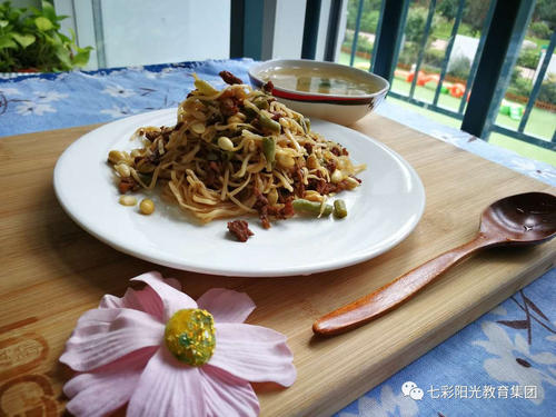 餐桌的故事