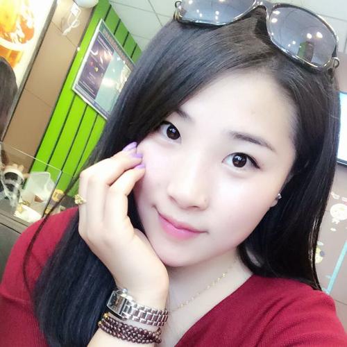一个奇怪的女孩