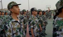 开学第一天军训