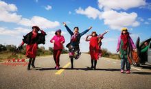 像“湖”一样的姐姐