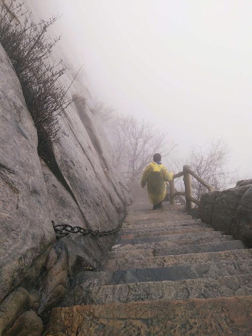 容易上坡而很难下坡