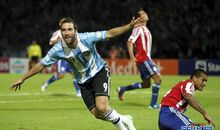 紧张激烈的小足球赛