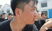 那双坚毅的眼睛