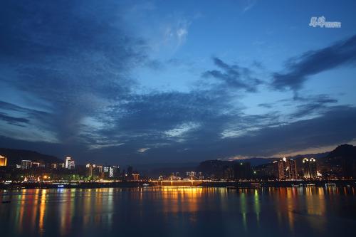 长江夜景