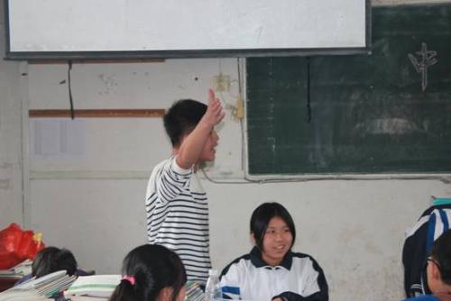 小学生的优势大于劣势