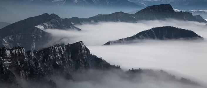 我终于爬上那座山
